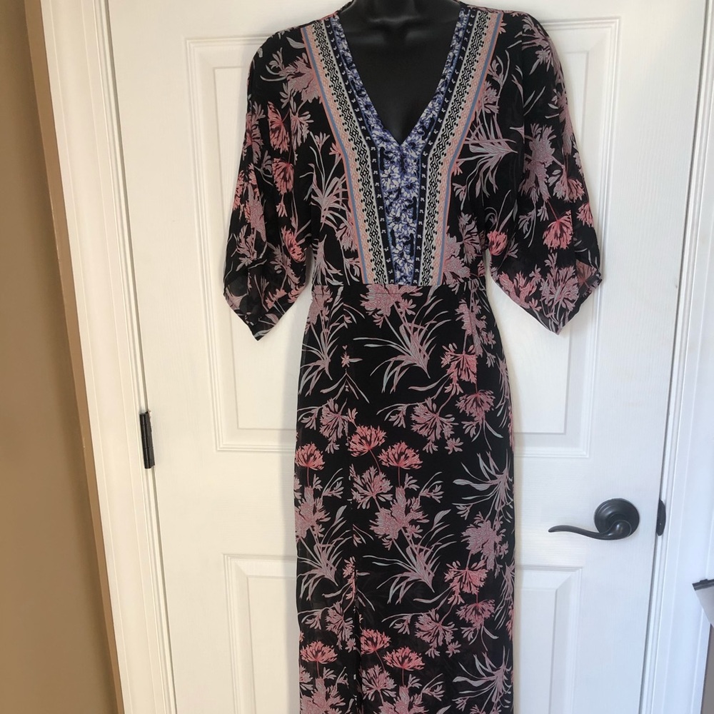 Express Floral Maxi Dress - Picture 2 of 8